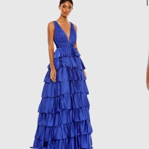 Mac Duggal size 2 blue tier ruffle dress